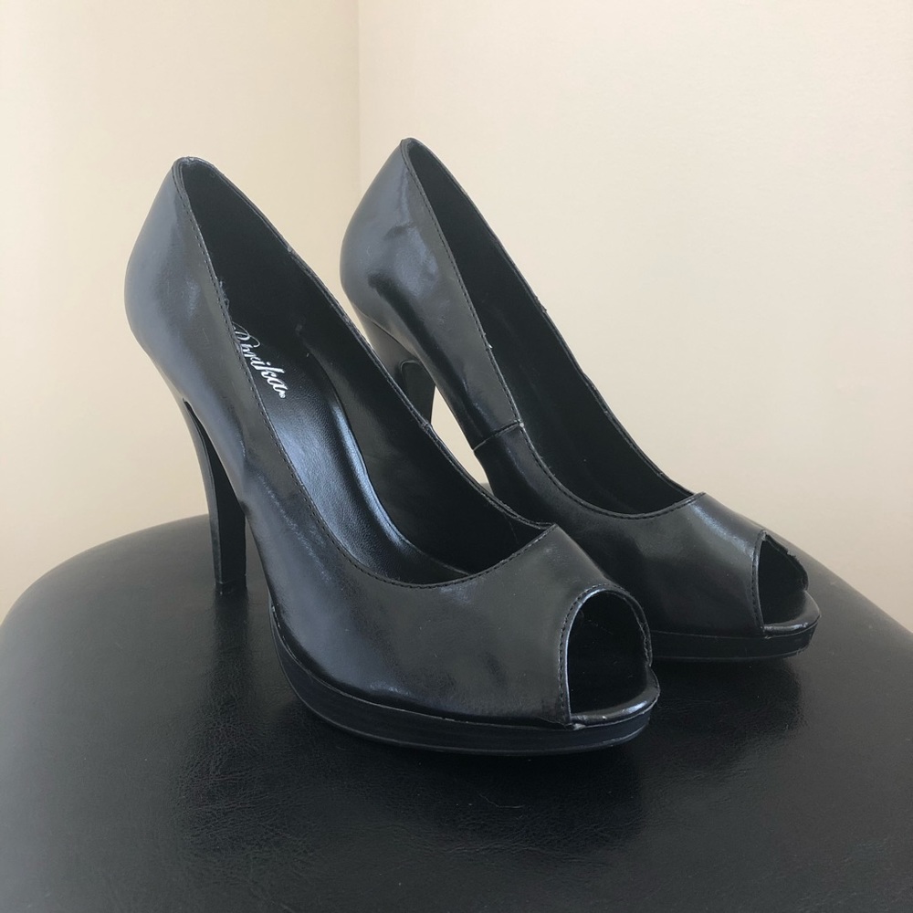Black Leather Stilettos, Size 8.5